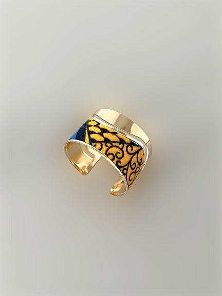 Wax bracelet