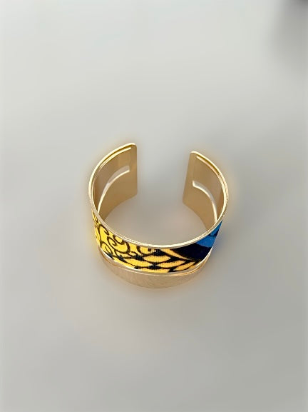 Wax bracelet