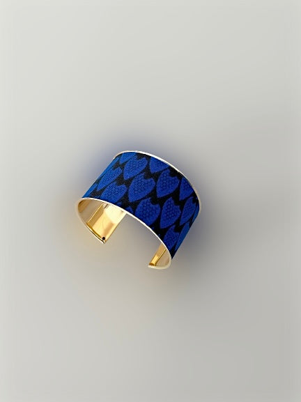 Wax bracelet